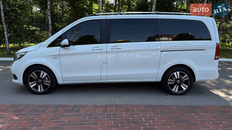 Мінівен Mercedes-Benz V-Class 2016 в Києві