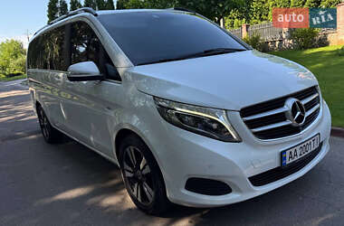 Минивэн Mercedes-Benz V-Class 2016 в Киеве
