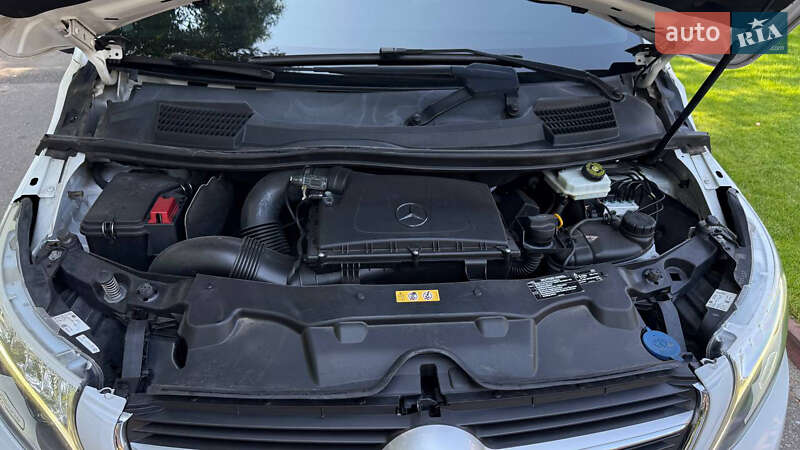 Мінівен Mercedes-Benz V-Class 2016 в Києві