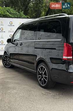Минивэн Mercedes-Benz V-Class 2018 в 