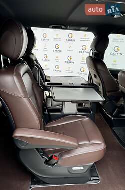 Минивэн Mercedes-Benz V-Class 2018 в 
