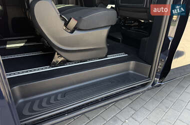 Минивэн Mercedes-Benz V-Class 2017 в 