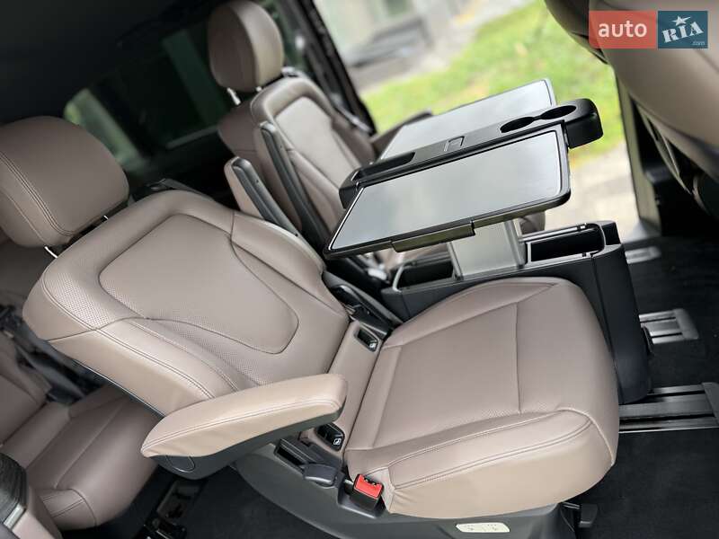 Мінівен Mercedes-Benz V-Class 2025 в Києві