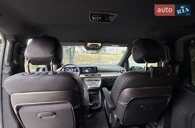Минивэн Mercedes-Benz V-Class 2025 в Киеве