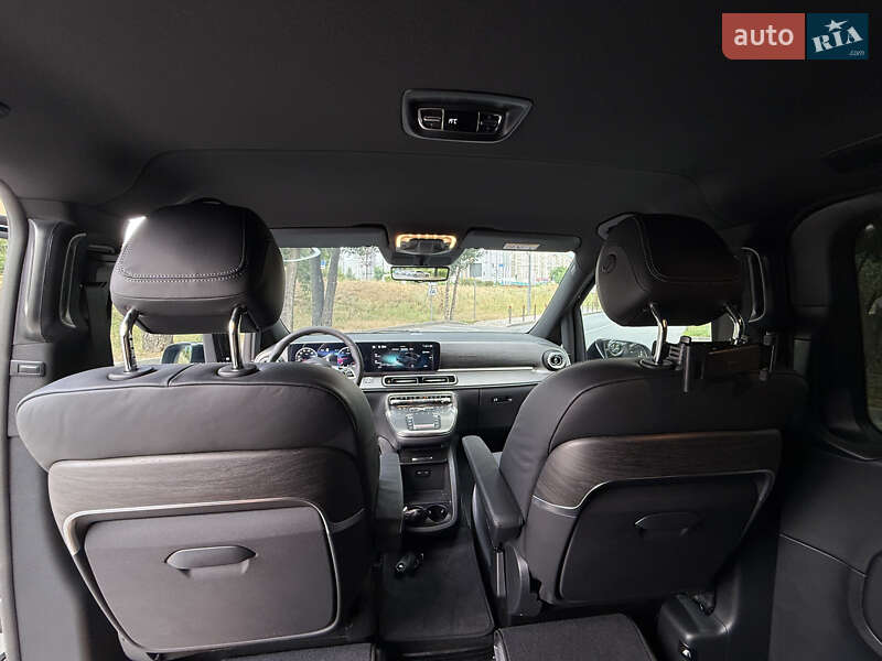 Минивэн Mercedes-Benz V-Class 2025 в Киеве