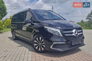 Минивэн Mercedes-Benz V-Class 2021 в 