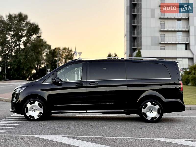 Минивэн Mercedes-Benz V-Class 2024 в Киеве
