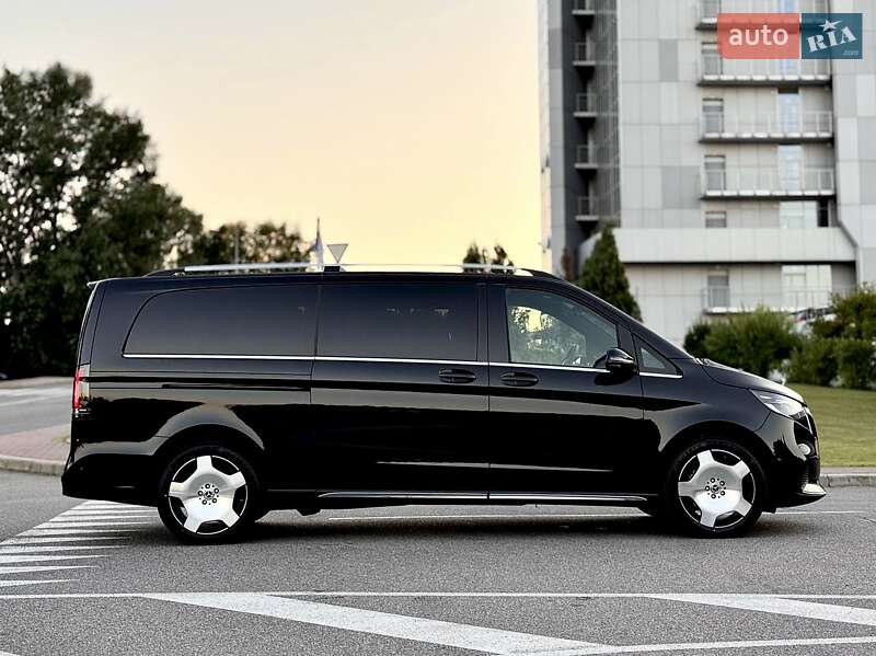 Минивэн Mercedes-Benz V-Class 2024 в Киеве
