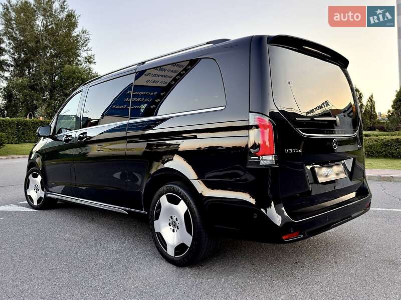 Минивэн Mercedes-Benz V-Class 2024 в Киеве