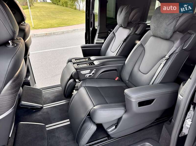 Минивэн Mercedes-Benz V-Class 2024 в Киеве