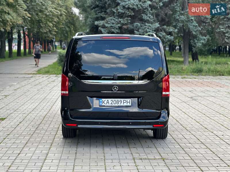 Минивэн Mercedes-Benz V-Class 2023 в Киеве фото 6 Минивэн Mercedes-Benz V-Class 2023 в Киеве