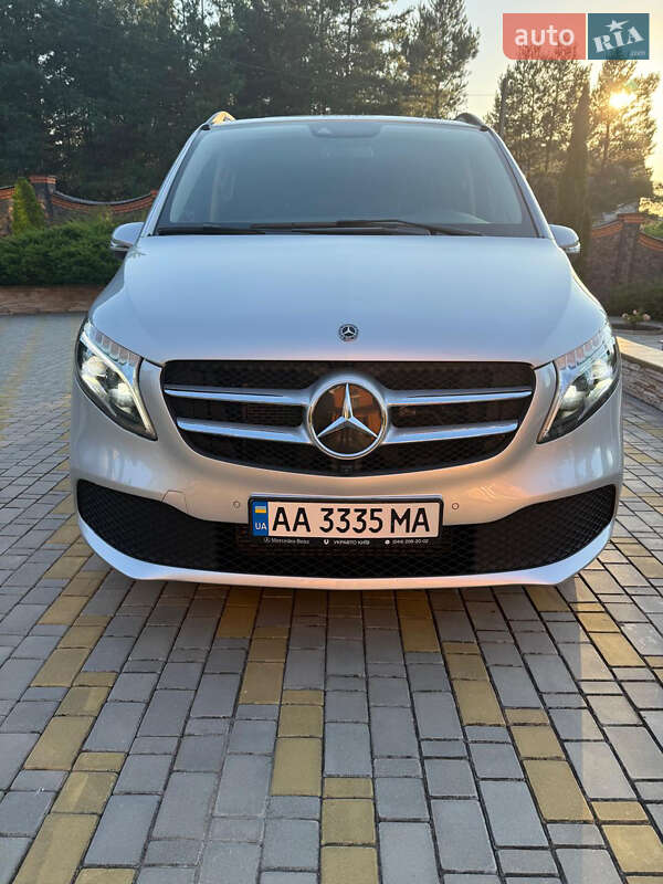 Мінівен Mercedes-Benz V-Class 2020 в Києві