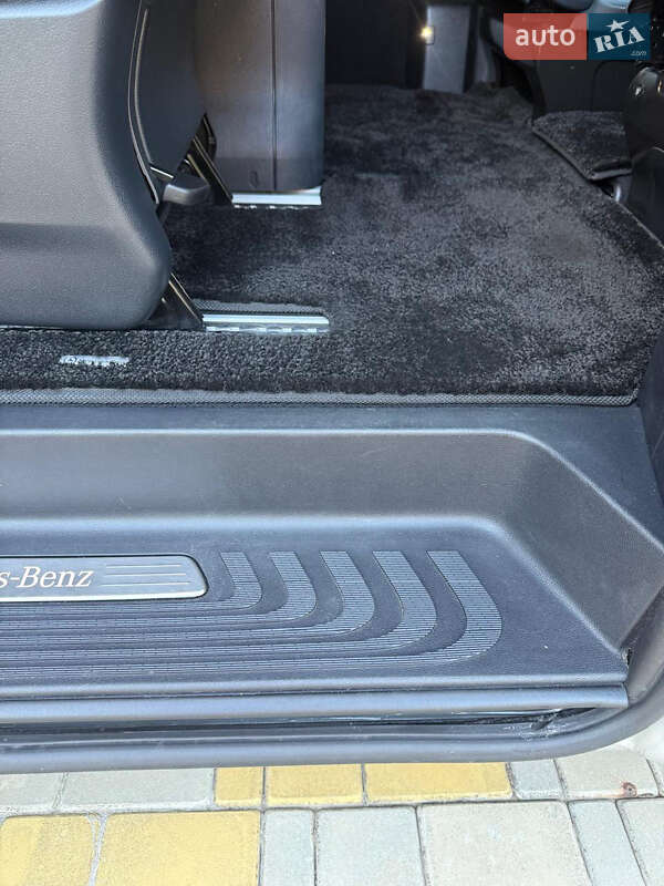 Мінівен Mercedes-Benz V-Class 2020 в Києві