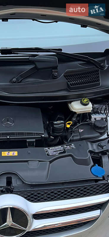 Мінівен Mercedes-Benz V-Class 2020 в Києві