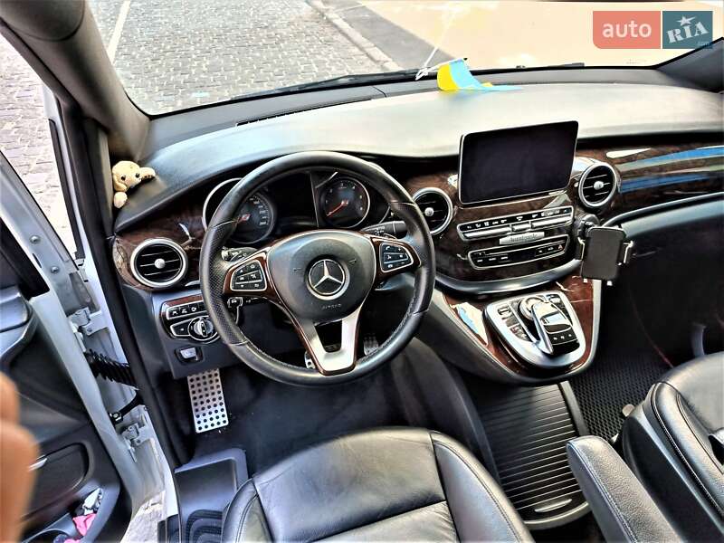 Мінівен Mercedes-Benz V-Class 2015 в Одесі