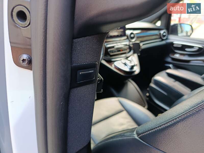 Мінівен Mercedes-Benz V-Class 2015 в Одесі
