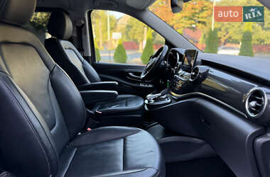 Минивэн Mercedes-Benz V-Class 2016 в 