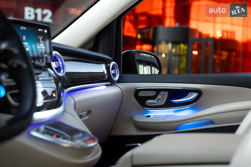 Мінівен Mercedes-Benz V-Class 2020 в Києві