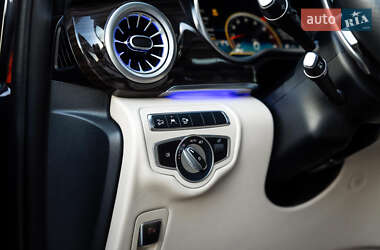 Мінівен Mercedes-Benz V-Class 2020 в Києві