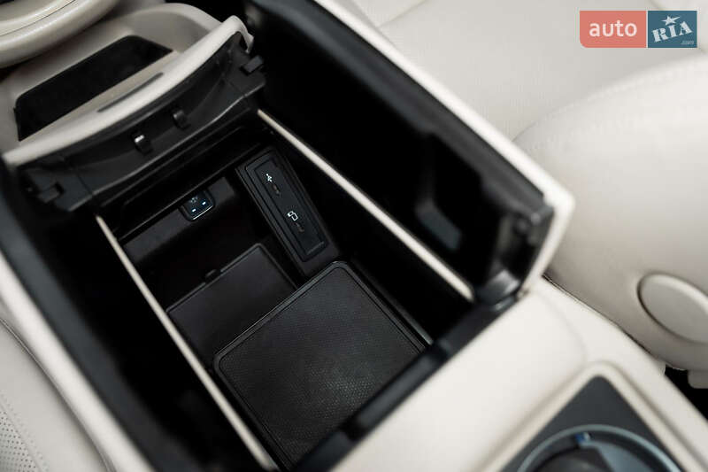 Мінівен Mercedes-Benz V-Class 2020 в Києві