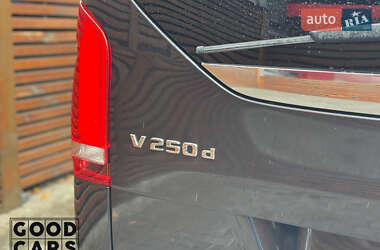 Минивэн Mercedes-Benz V-Class 2016 в 