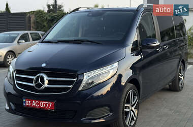 Минивэн Mercedes-Benz V-Class 2017 в 