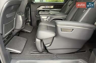 Минивэн Mercedes-Benz V-Class 2022 в  фото 10 Минивэн Mercedes-Benz V-Class 2022 в