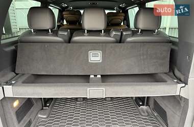 Минивэн Mercedes-Benz V-Class 2022 в  фото 16 Минивэн Mercedes-Benz V-Class 2022 в