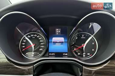 Минивэн Mercedes-Benz V-Class 2022 в  фото 30 Минивэн Mercedes-Benz V-Class 2022 в