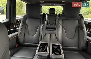 Минивэн Mercedes-Benz V-Class 2022 в  фото 33 Минивэн Mercedes-Benz V-Class 2022 в