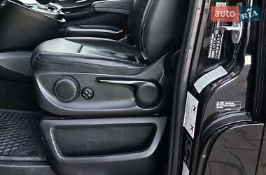 Минивэн Mercedes-Benz V-Class 2015 в 