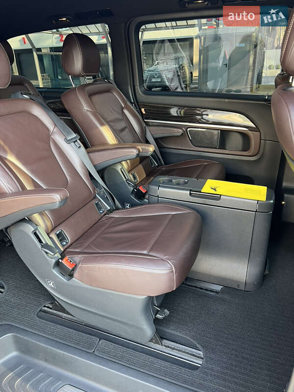 Минивэн Mercedes-Benz V-Class 2015 в Киеве