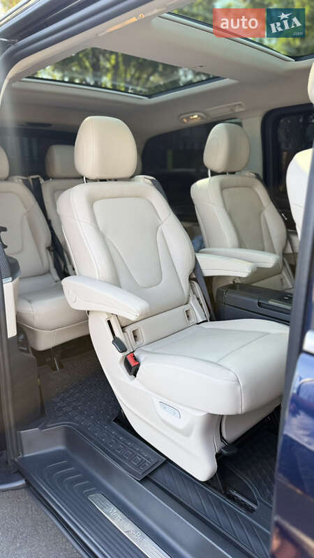 Минивэн Mercedes-Benz V-Class 2017 в Днепре фото 50 Минивэн Mercedes-Benz V-Class 2017 в Днепре