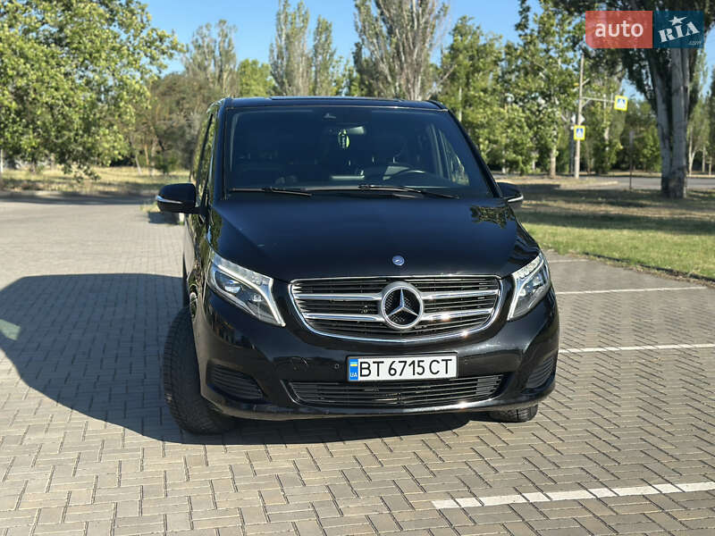 Минивэн Mercedes-Benz V-Class 2015 в Херсоне