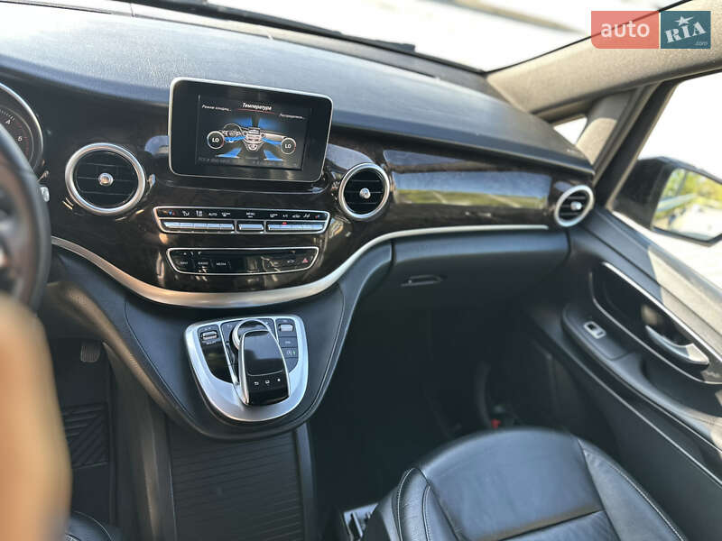 Минивэн Mercedes-Benz V-Class 2015 в Херсоне