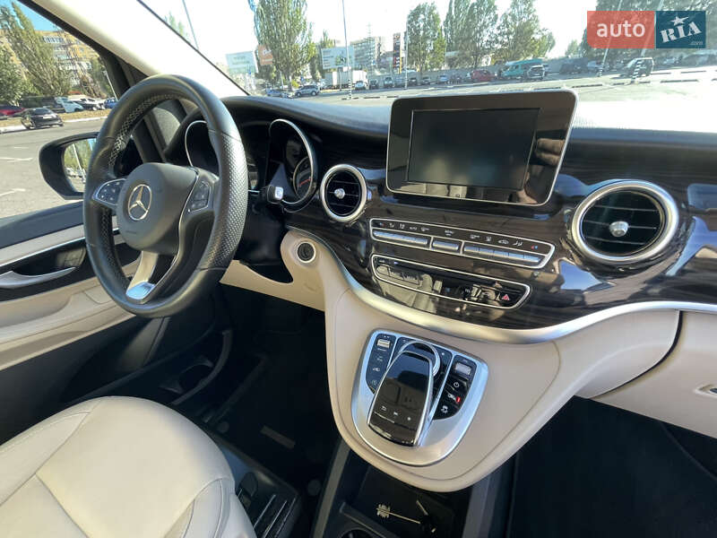 Минивэн Mercedes-Benz V-Class 2018 в Днепре фото 11 Минивэн Mercedes-Benz V-Class 2018 в Днепре