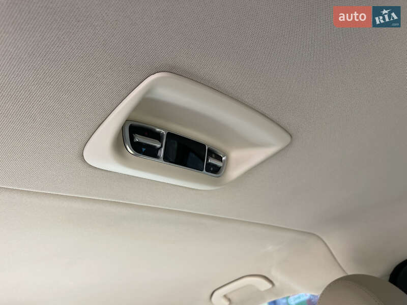 Минивэн Mercedes-Benz V-Class 2018 в Днепре фото 33 Минивэн Mercedes-Benz V-Class 2018 в Днепре