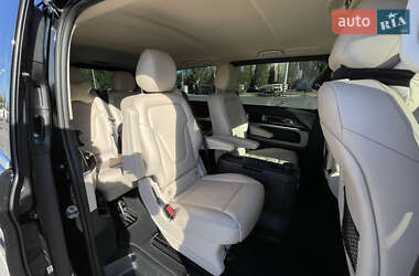 Минивэн Mercedes-Benz V-Class 2018 в 