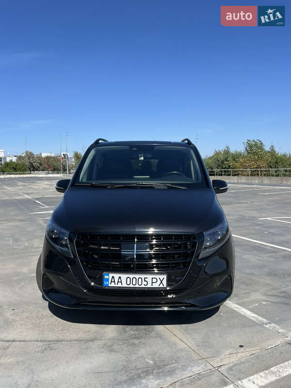 Mercedes-Benz V-Class 2016