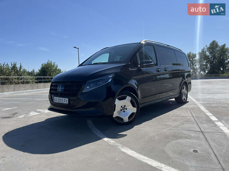 Мінівен Mercedes-Benz V-Class 2016 в Києві