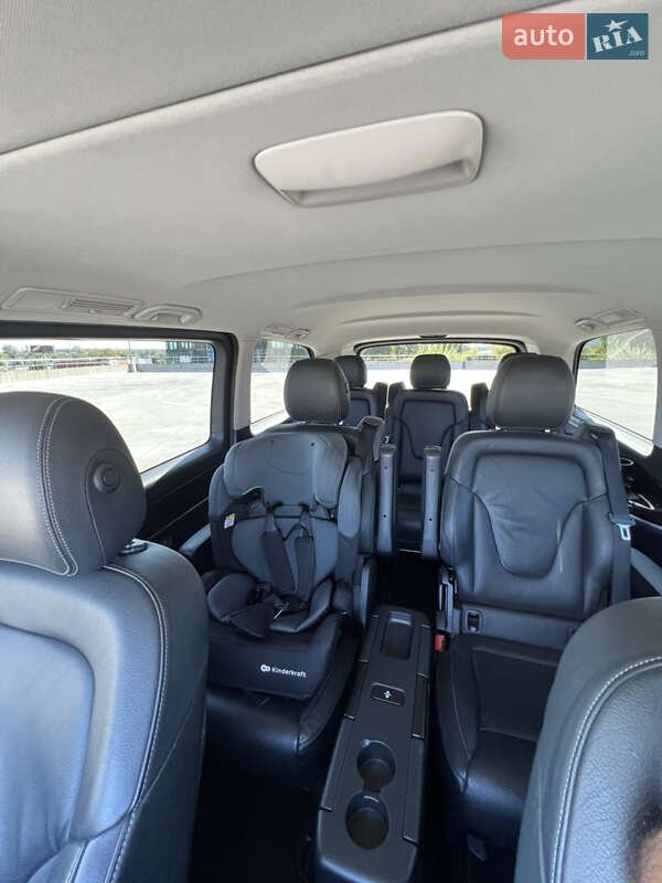 Мінівен Mercedes-Benz V-Class 2016 в Києві