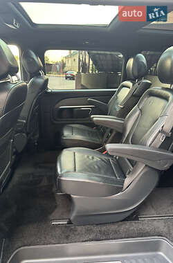 Минивэн Mercedes-Benz V-Class 2017 в 