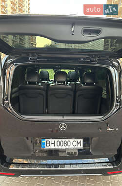 Минивэн Mercedes-Benz V-Class 2017 в 