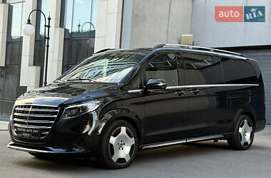 Минивэн Mercedes-Benz V-Class 2025 в 