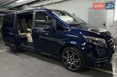 Минивэн Mercedes-Benz V-Class 2019 в 