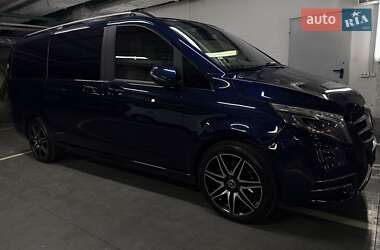 Минивэн Mercedes-Benz V-Class 2019 в 