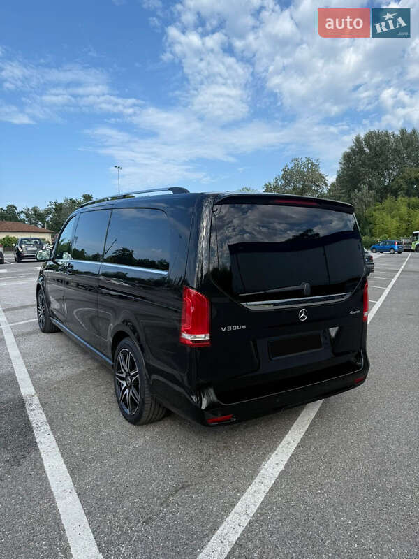 Мінівен Mercedes-Benz V-Class 2023 в Києві