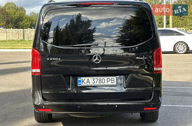 Минивэн Mercedes-Benz V-Class 2017 в 