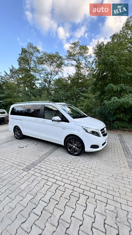 Мінівен Mercedes-Benz V-Class 2016 в Києві фото 14 Мінівен Mercedes-Benz V-Class 2016 в Києві