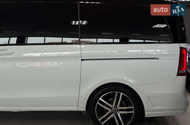 Минивэн Mercedes-Benz V-Class 2015 в 